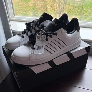 adidas Men’s Grand Court 2.0 size 13 NWT White and Black Low-Top Sneakers